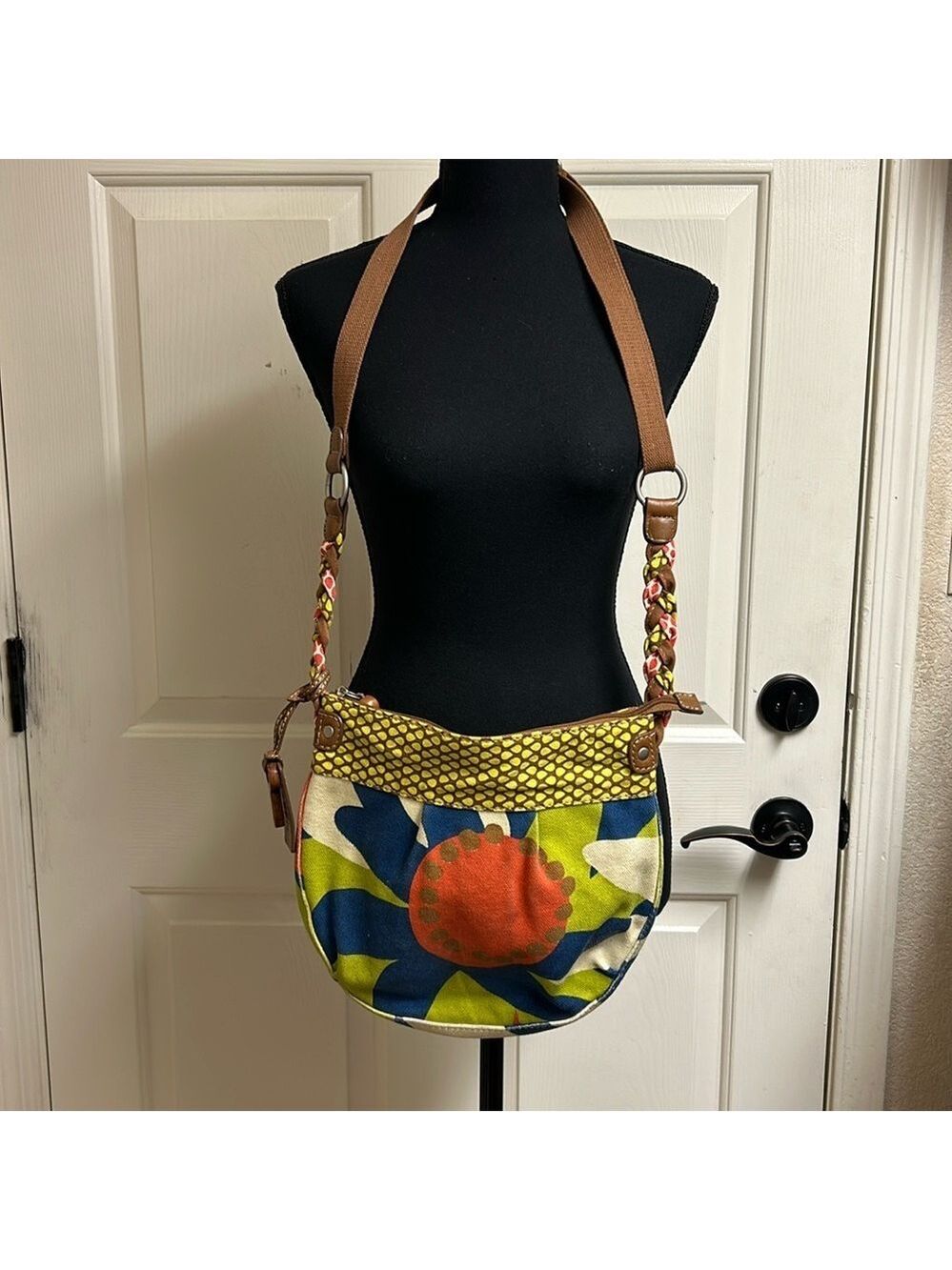 Fossil Canvas Crossbody Purse Floral Print Shoulder Bag with Wooden Key 10" x 12